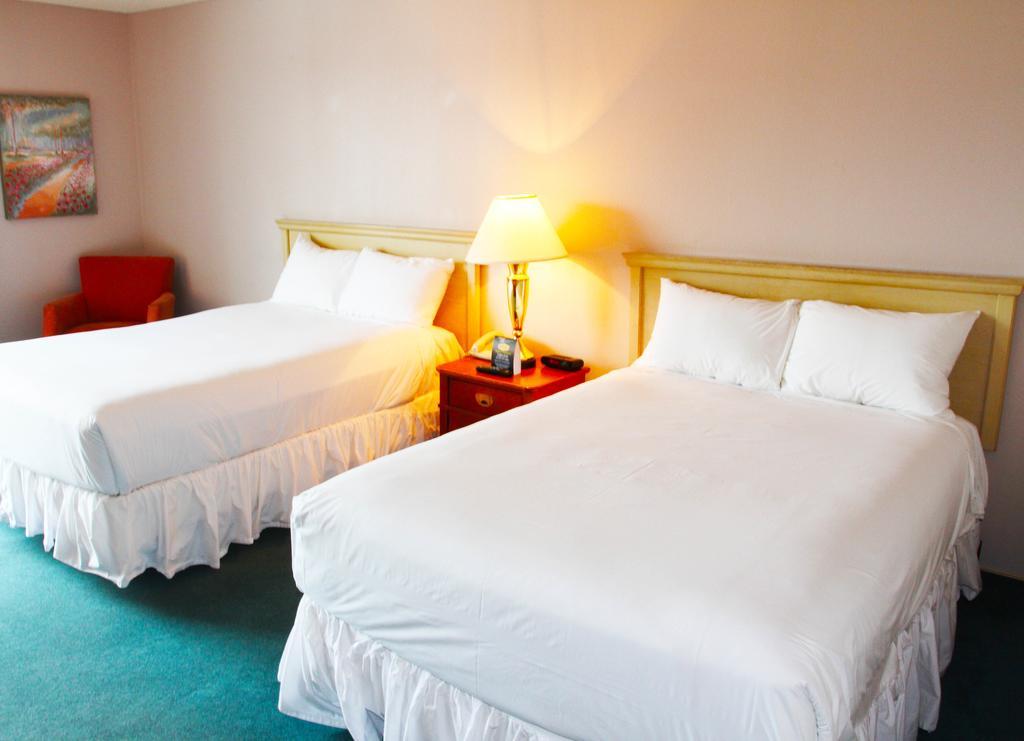 Resort River 4*