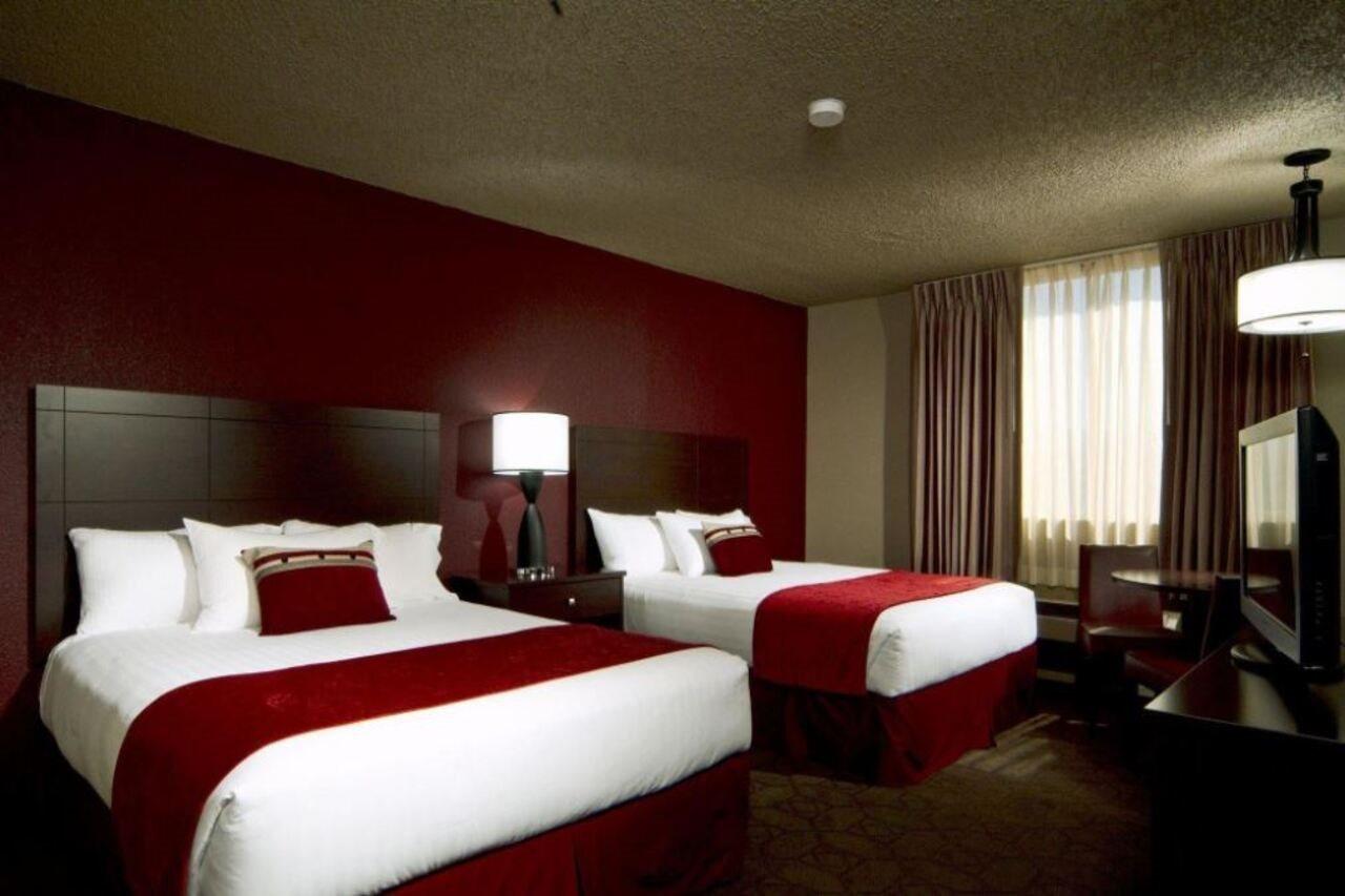 The Edgewater And Casino Resort