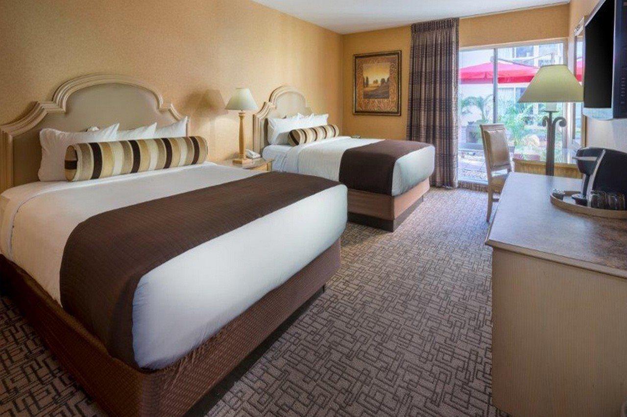 Golden Nugget Resort 4*