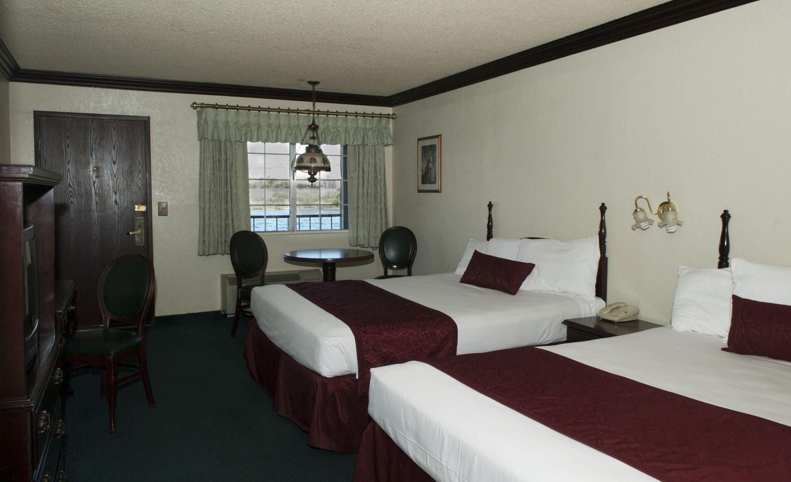 Hotel The New Pioneer 2*