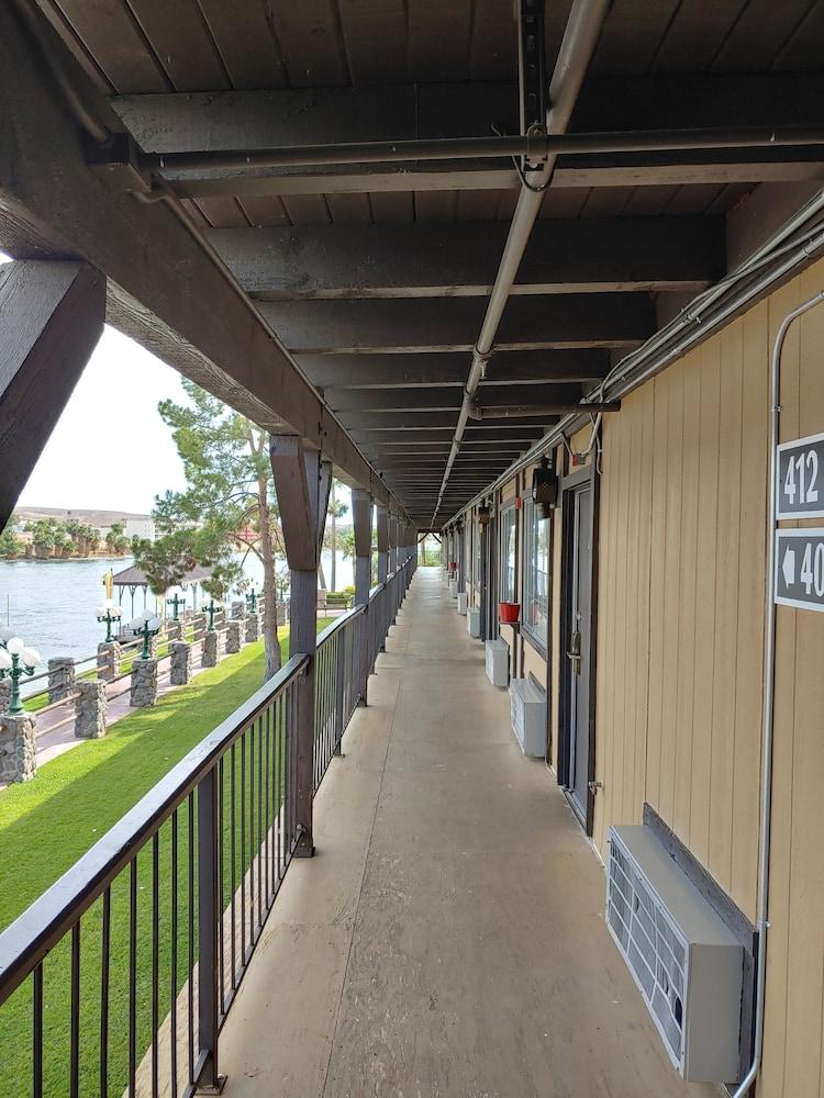 The New Pioneer Hotel Laughlin