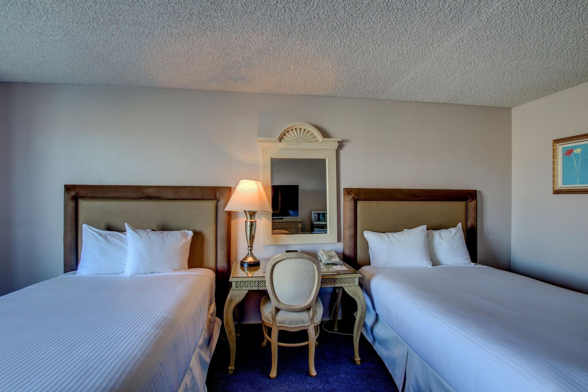 River Resort 4*