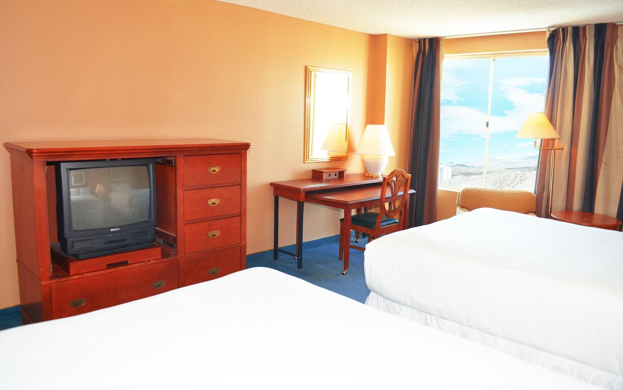 River Resort 4*