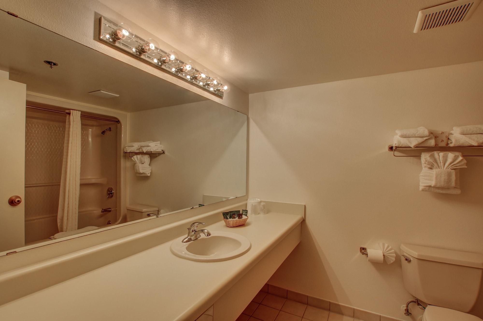 River Resort 4*