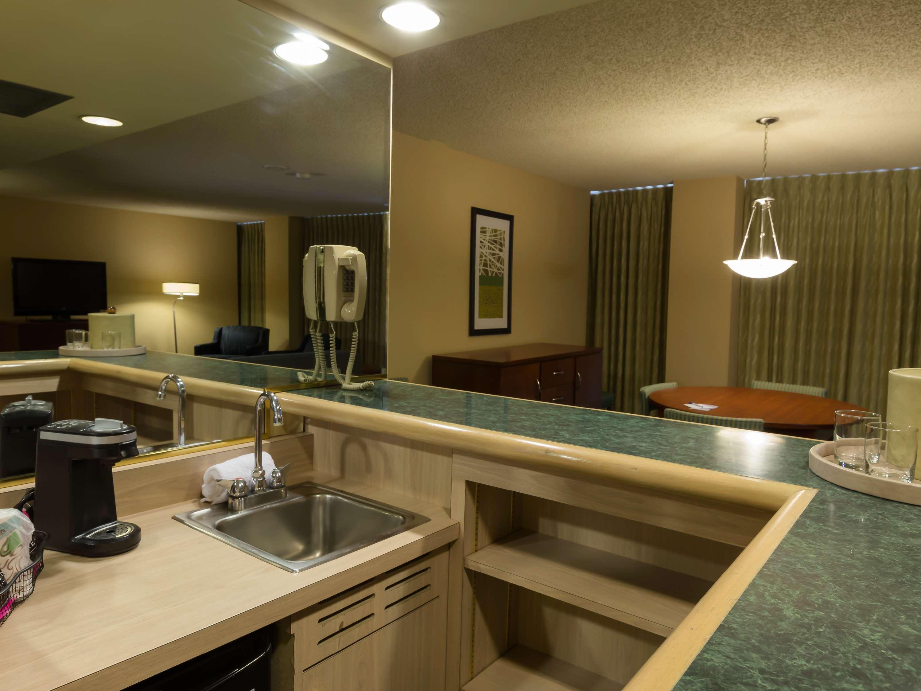 Aquarius Casino 4*