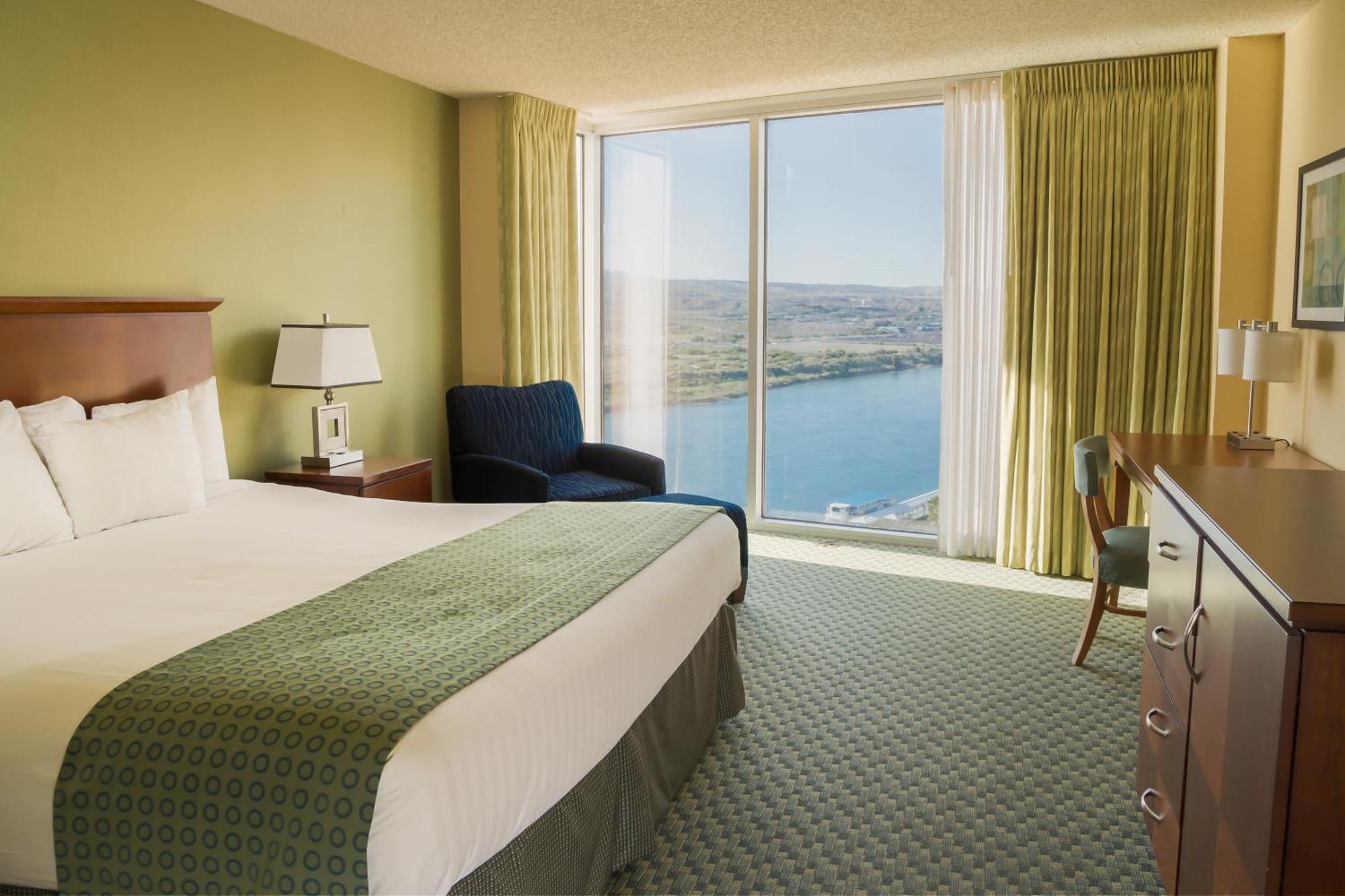 Aquarius Casino 4*