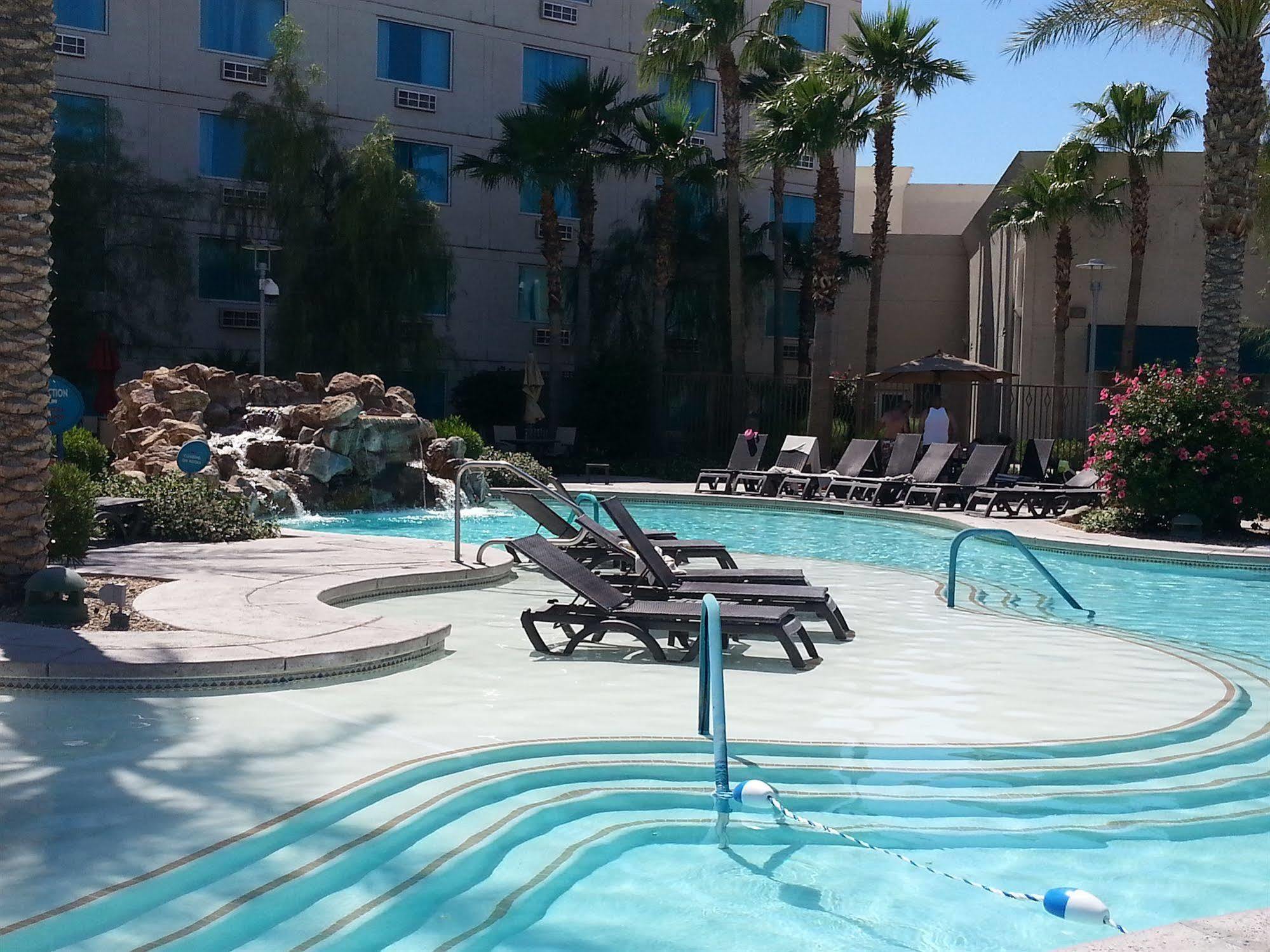 Resort Avi & Casino 3*