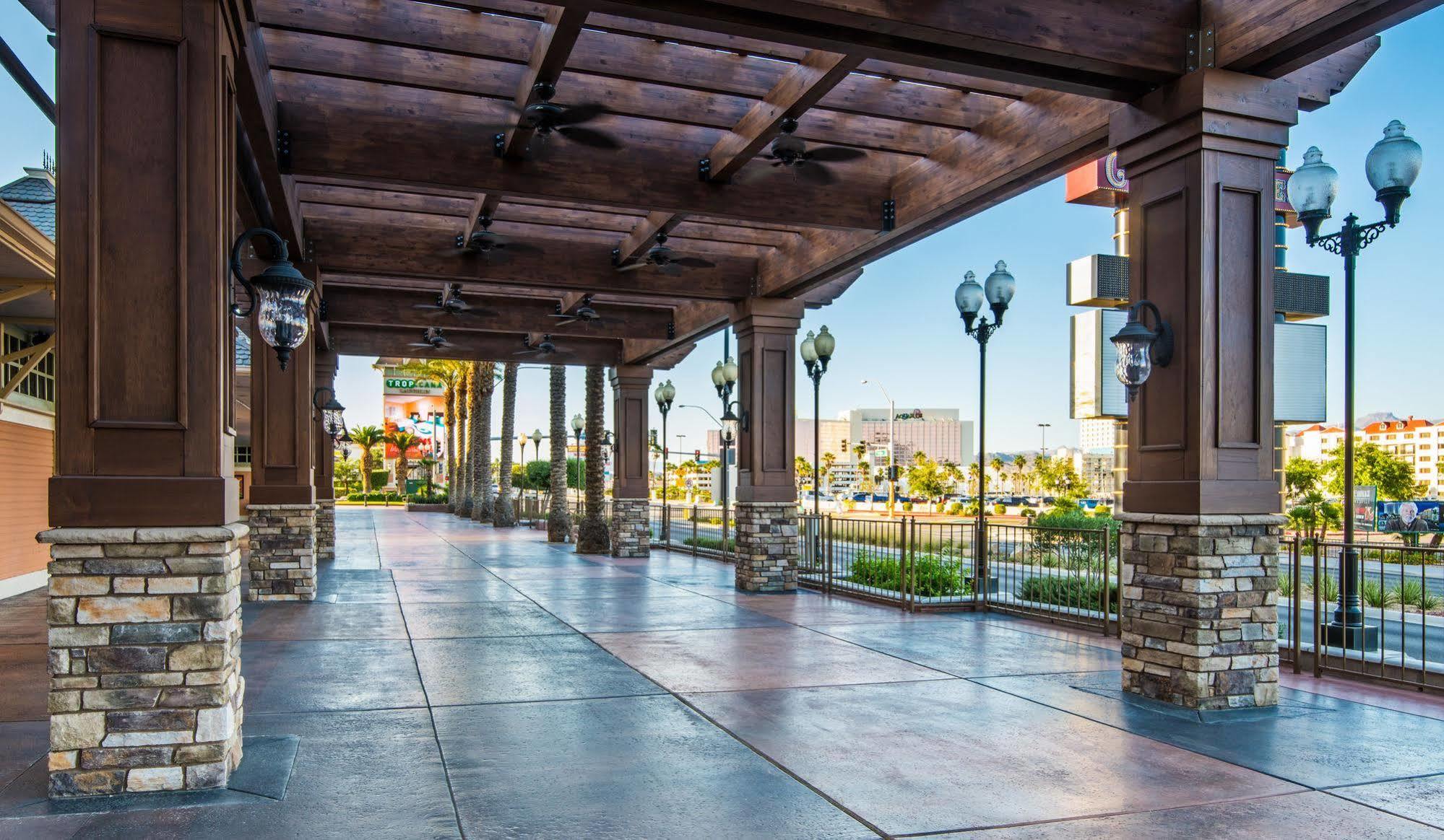 Resort Tropicana