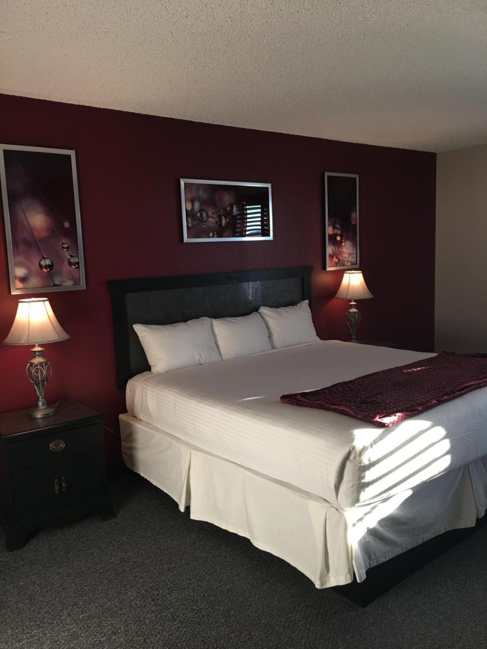 Resort River 4*